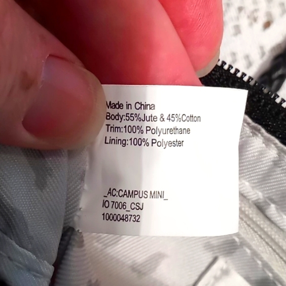 Sakroots Artist Circle Campus Mini Crossbody Convertible Canvas Bag Black/White - Picture 11 of 16